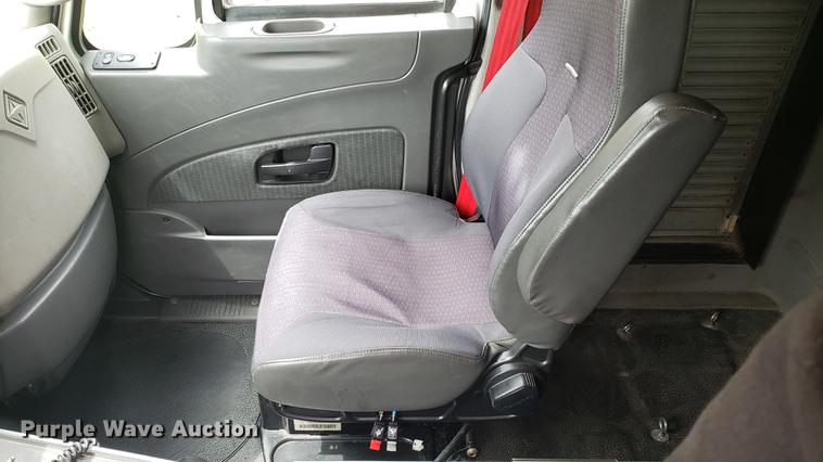 image for item EN9943 2009 International DuraStar 4300 ambulance