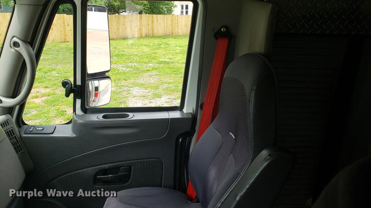 image for item EN9943 2009 International DuraStar 4300 ambulance