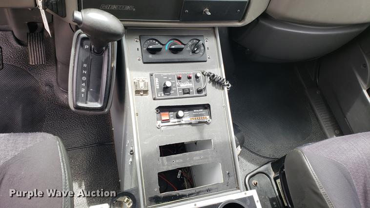 image for item EN9943 2009 International DuraStar 4300 ambulance