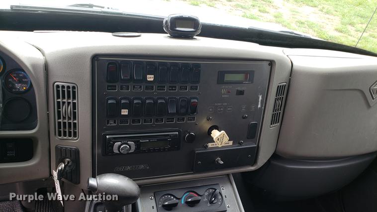 image for item EN9943 2009 International DuraStar 4300 ambulance