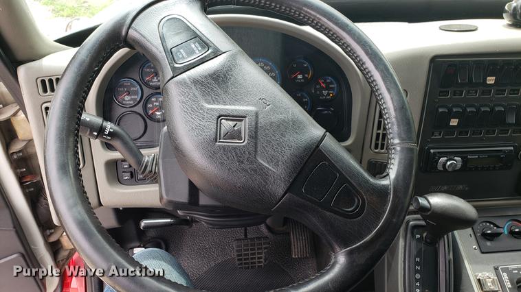 image for item EN9943 2009 International DuraStar 4300 ambulance