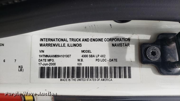 image for item EN9943 2009 International DuraStar 4300 ambulance