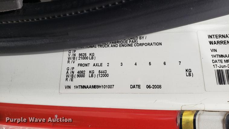 image for item EN9943 2009 International DuraStar 4300 ambulance