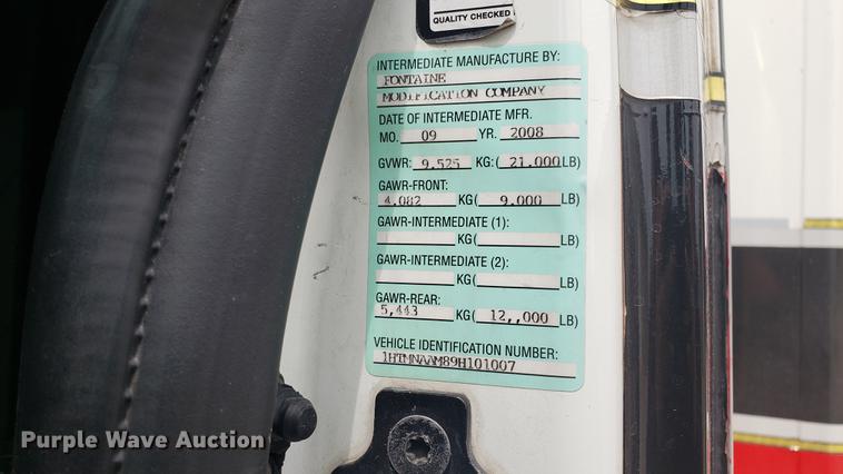 image for item EN9943 2009 International DuraStar 4300 ambulance