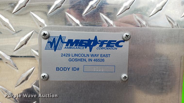 image for item EN9943 2009 International DuraStar 4300 ambulance