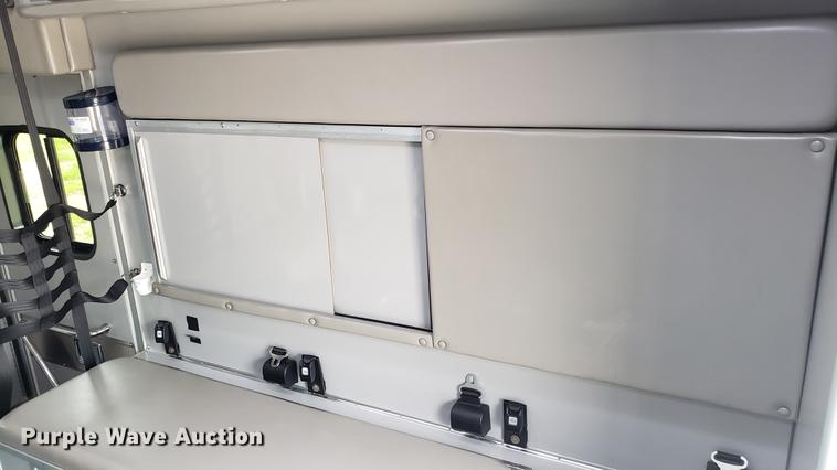 image for item EN9943 2009 International DuraStar 4300 ambulance