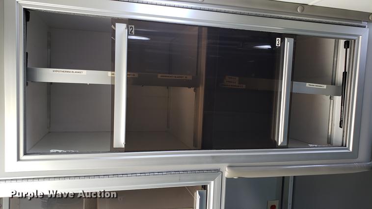 image for item EN9943 2009 International DuraStar 4300 ambulance