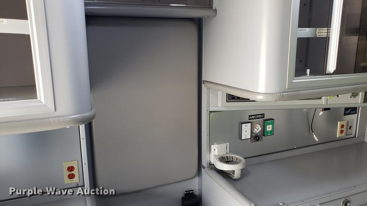 image for item EN9943 2009 International DuraStar 4300 ambulance