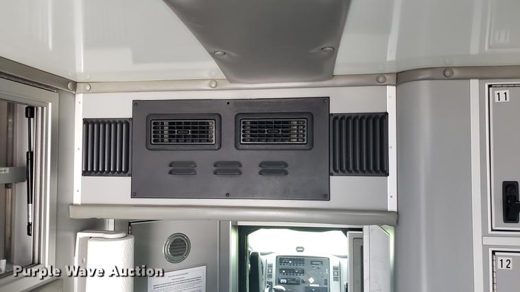 image for item EN9943 2009 International DuraStar 4300 ambulance