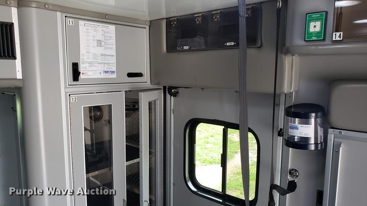 image for item EN9943 2009 International DuraStar 4300 ambulance