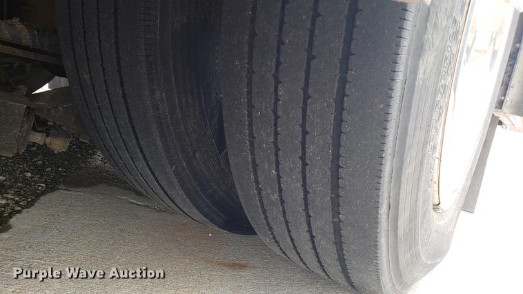 image for item EN9943 2009 International DuraStar 4300 ambulance