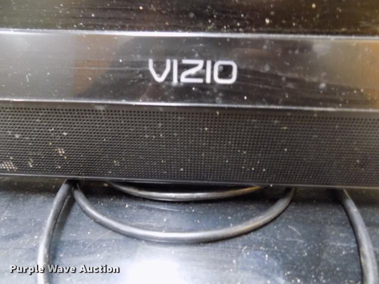 image for item FG9332 Vizio 32" television