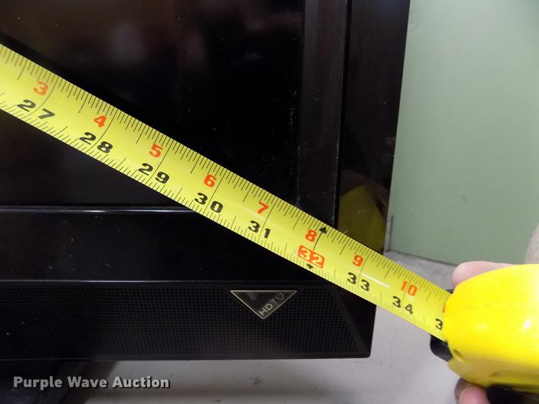 image for item FG9332 Vizio 32" television