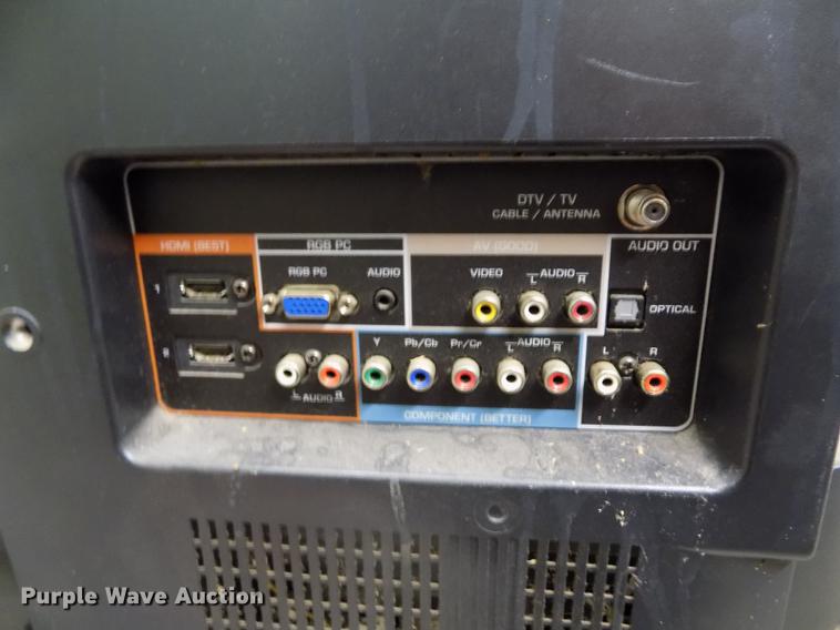 image for item FG9332 Vizio 32" television