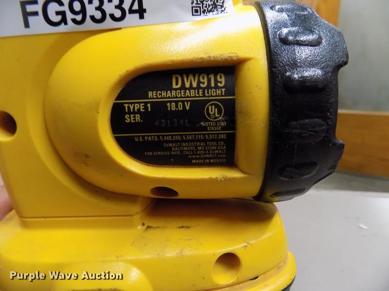 image for item FG9334 DeWalt DW919 light