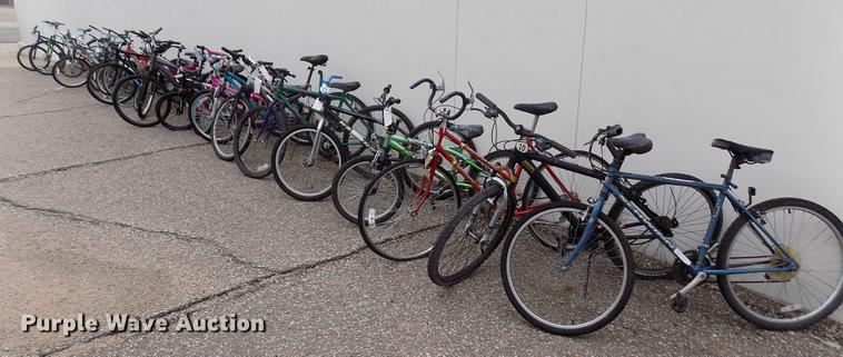 image for item FG9335 Approximately 24 bicycles
