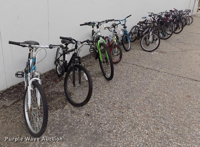 image for item FG9335 Approximately 24 bicycles