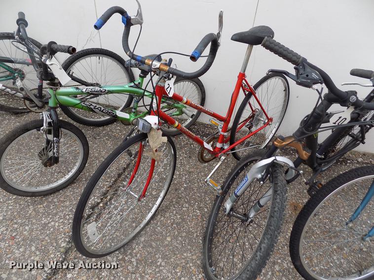 image for item FG9335 Approximately 24 bicycles