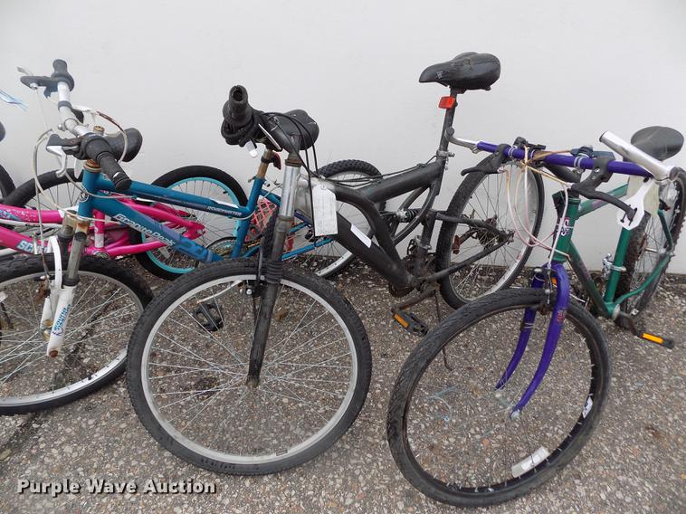 image for item FG9335 Approximately 24 bicycles