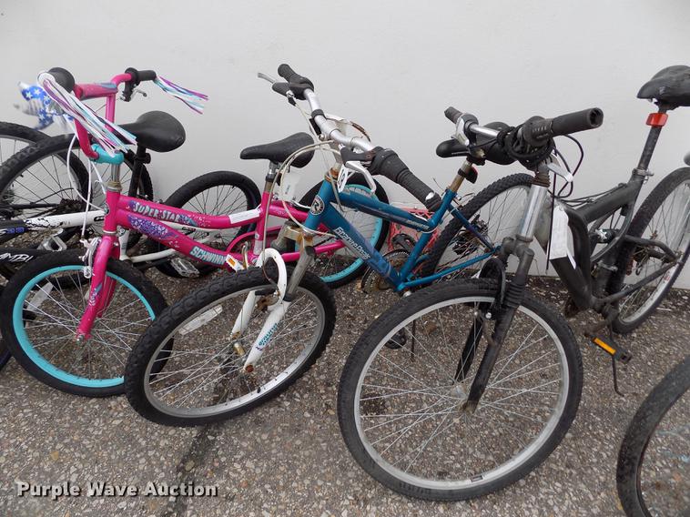 image for item FG9335 Approximately 24 bicycles