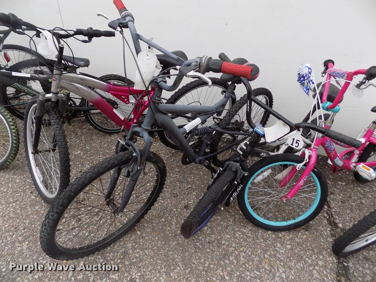 image for item FG9335 Approximately 24 bicycles