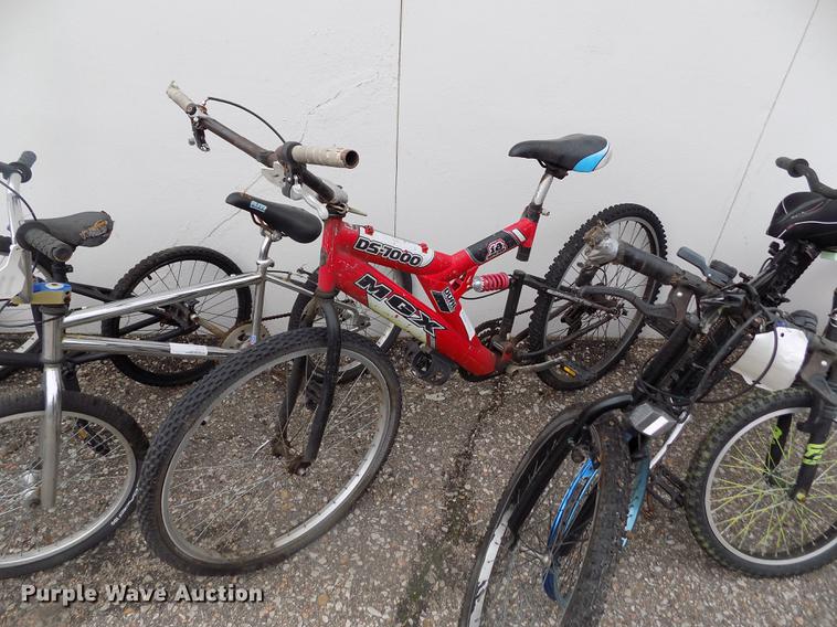image for item FG9335 Approximately 24 bicycles