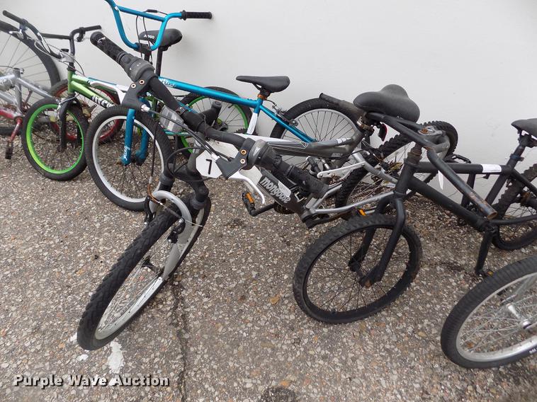 image for item FG9335 Approximately 24 bicycles