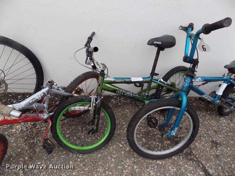 image for item FG9335 Approximately 24 bicycles