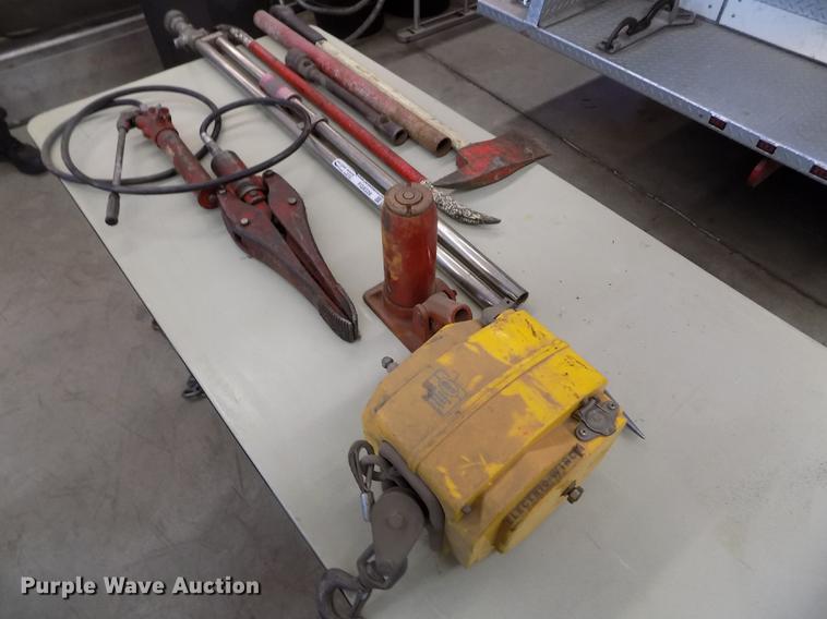 image for item FG9339 Fire fighting tools