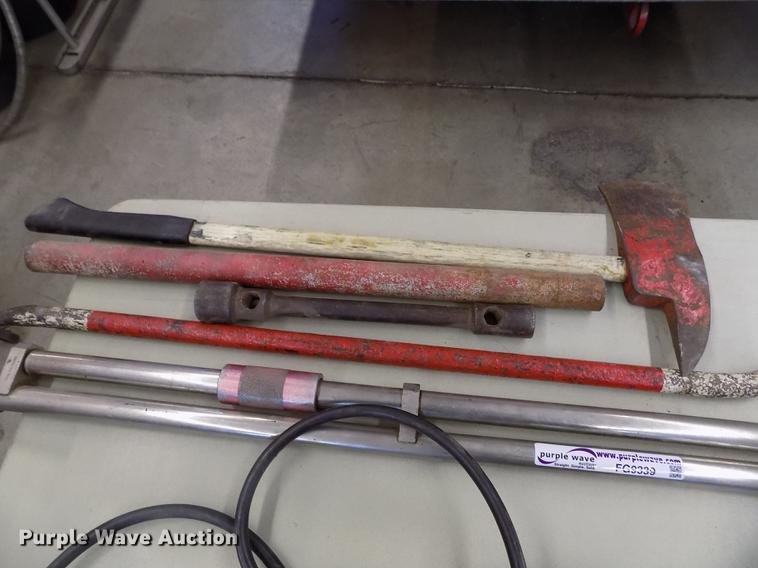 image for item FG9339 Fire fighting tools