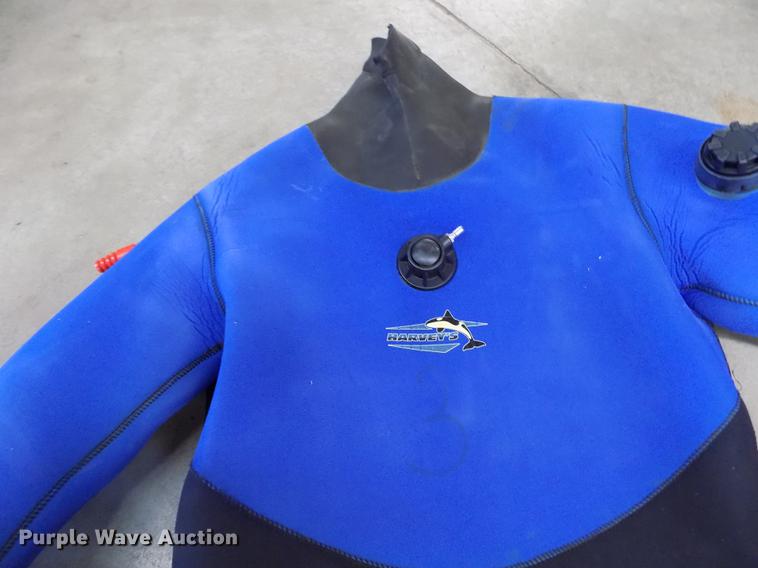 image for item FG9348 (5) Harvey's wet suits