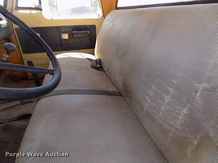 image for item FG9357 1969 Dodge 500 tank truck