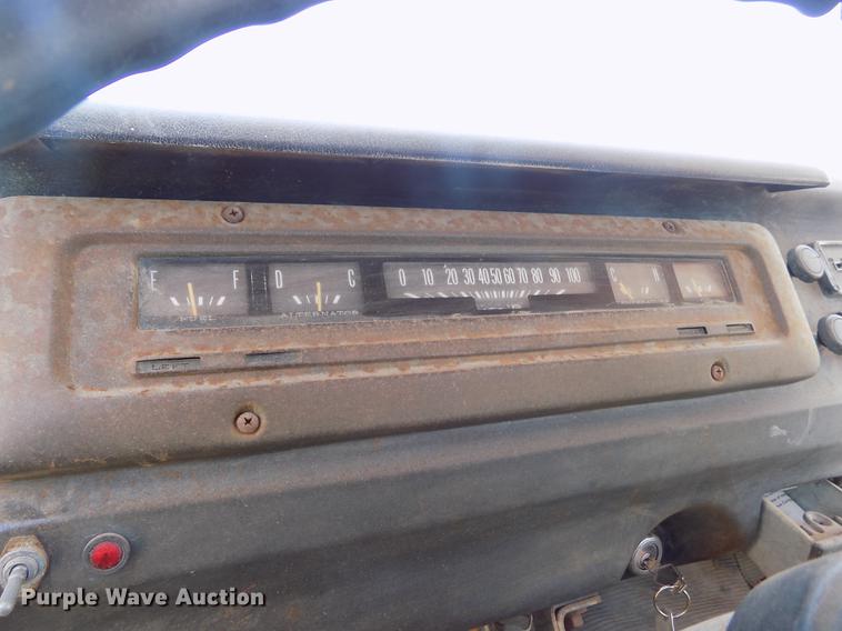 image for item FG9357 1969 Dodge 500 tank truck