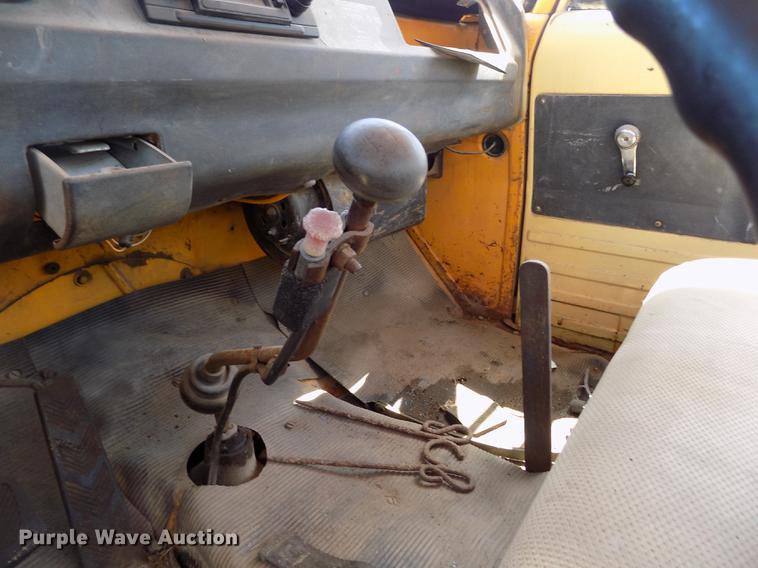 image for item FG9357 1969 Dodge 500 tank truck