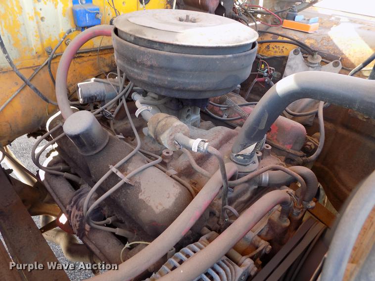 image for item FG9357 1969 Dodge 500 tank truck