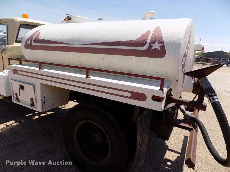 image for item FG9357 1969 Dodge 500 tank truck