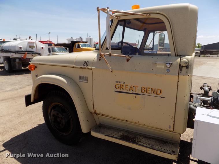 image for item FG9357 1969 Dodge 500 tank truck