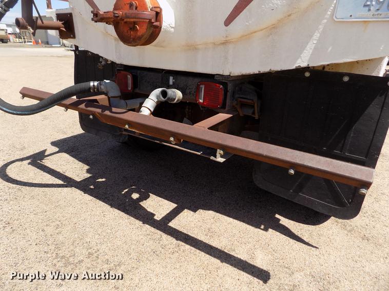 image for item FG9357 1969 Dodge 500 tank truck