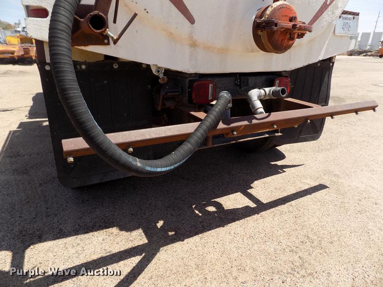 image for item FG9357 1969 Dodge 500 tank truck