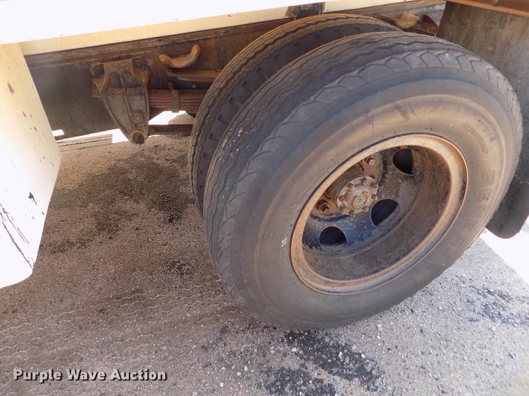 image for item FG9357 1969 Dodge 500 tank truck