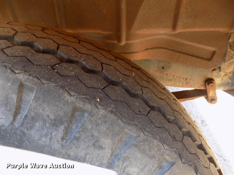 image for item FG9357 1969 Dodge 500 tank truck