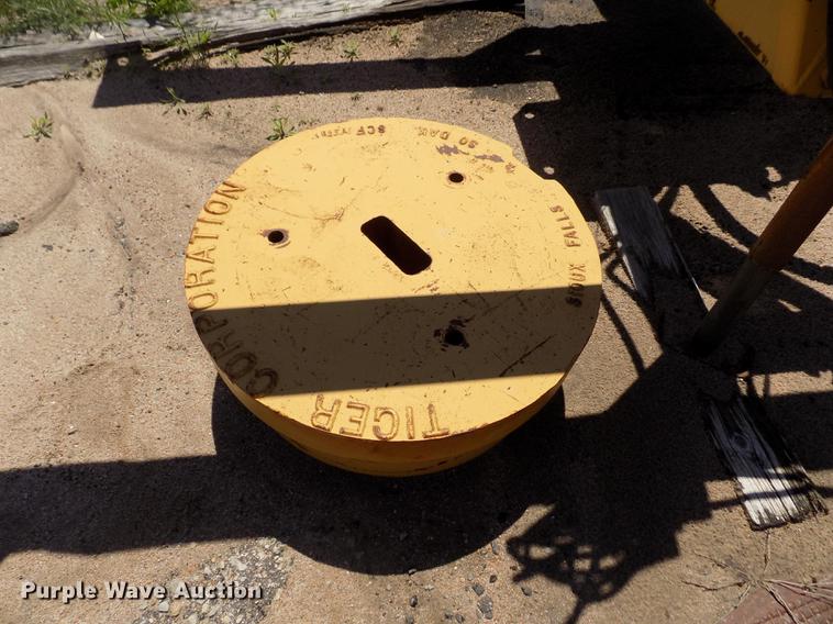 image for item FG9358 Tiger boom flail mower