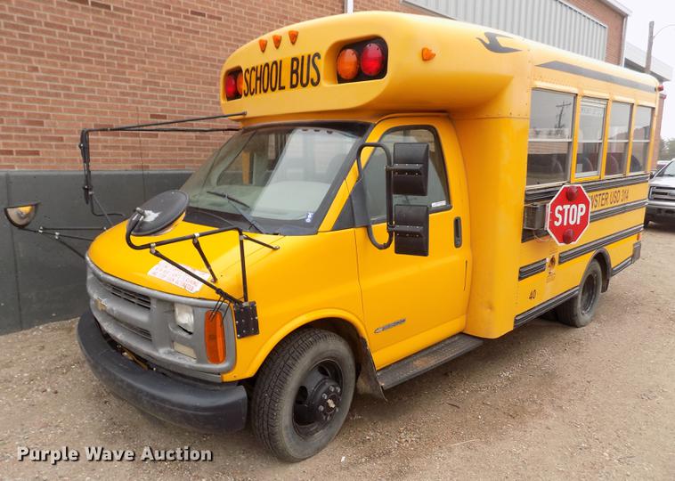 image for item FG9389 1999 Chevrolet Express 3500 school bus