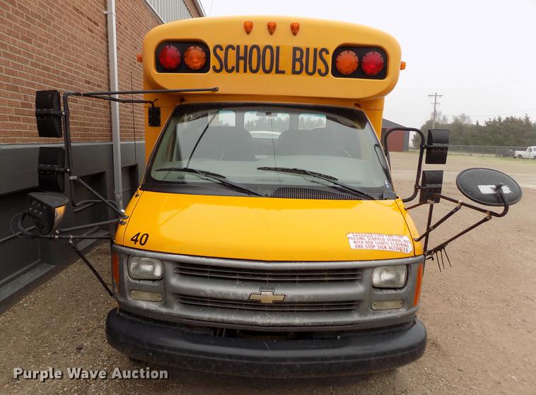 image for item FG9389 1999 Chevrolet Express 3500 school bus