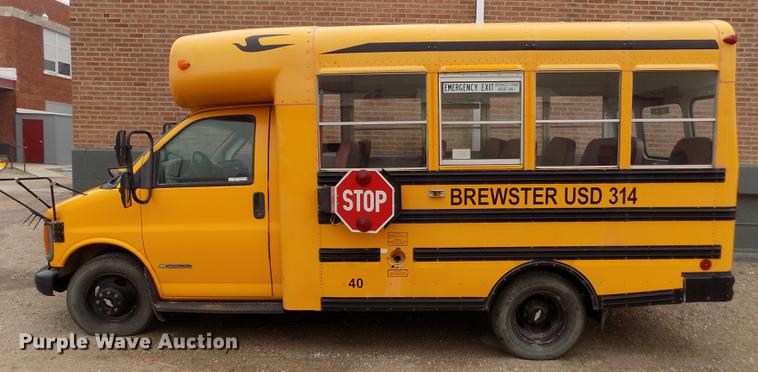 image for item FG9389 1999 Chevrolet Express 3500 school bus
