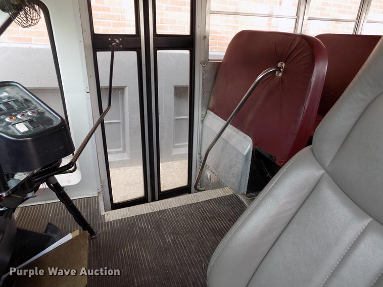 image for item FG9389 1999 Chevrolet Express 3500 school bus