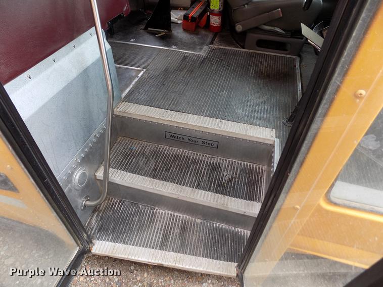 image for item FG9389 1999 Chevrolet Express 3500 school bus