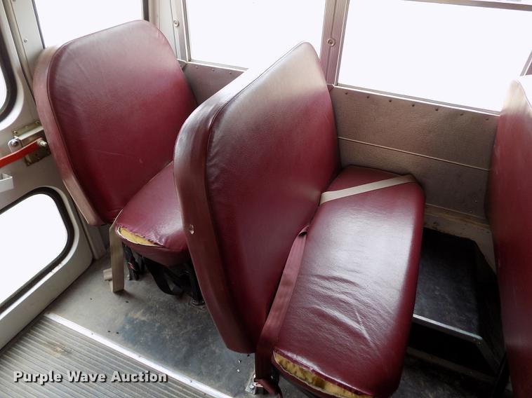 image for item FG9389 1999 Chevrolet Express 3500 school bus