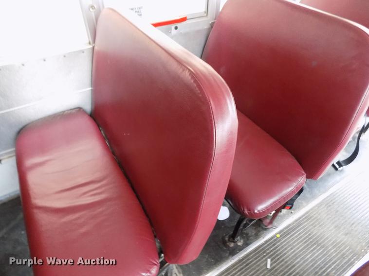 image for item FG9389 1999 Chevrolet Express 3500 school bus