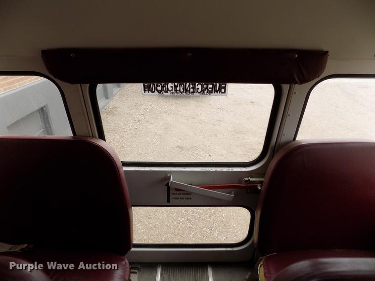 image for item FG9389 1999 Chevrolet Express 3500 school bus